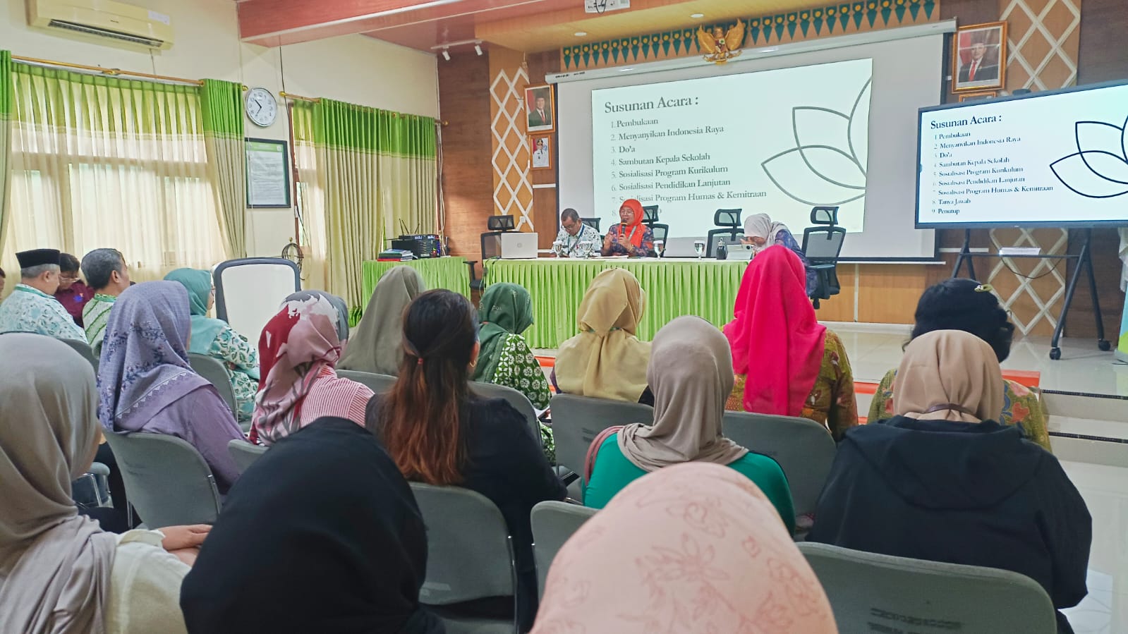 Sosialisasi Program Sekolah kepada Orang Tua/Wali Murid Kelas XII