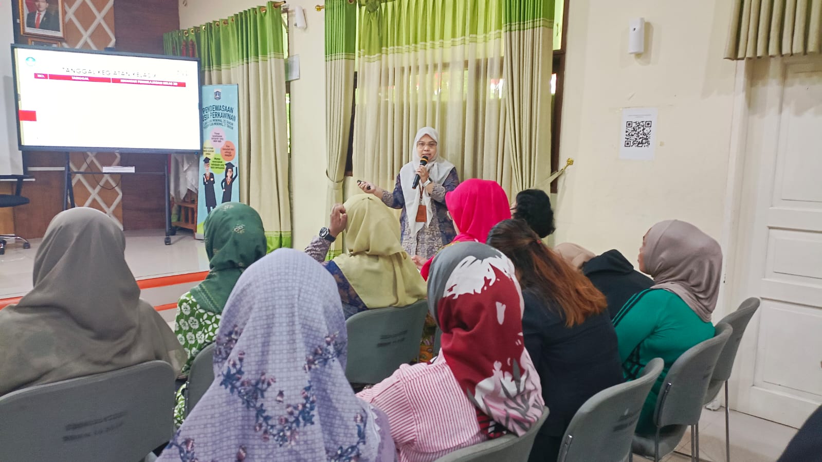 Sosialisasi Program Sekolah kepada Orang Tua/Wali Murid Kelas XII