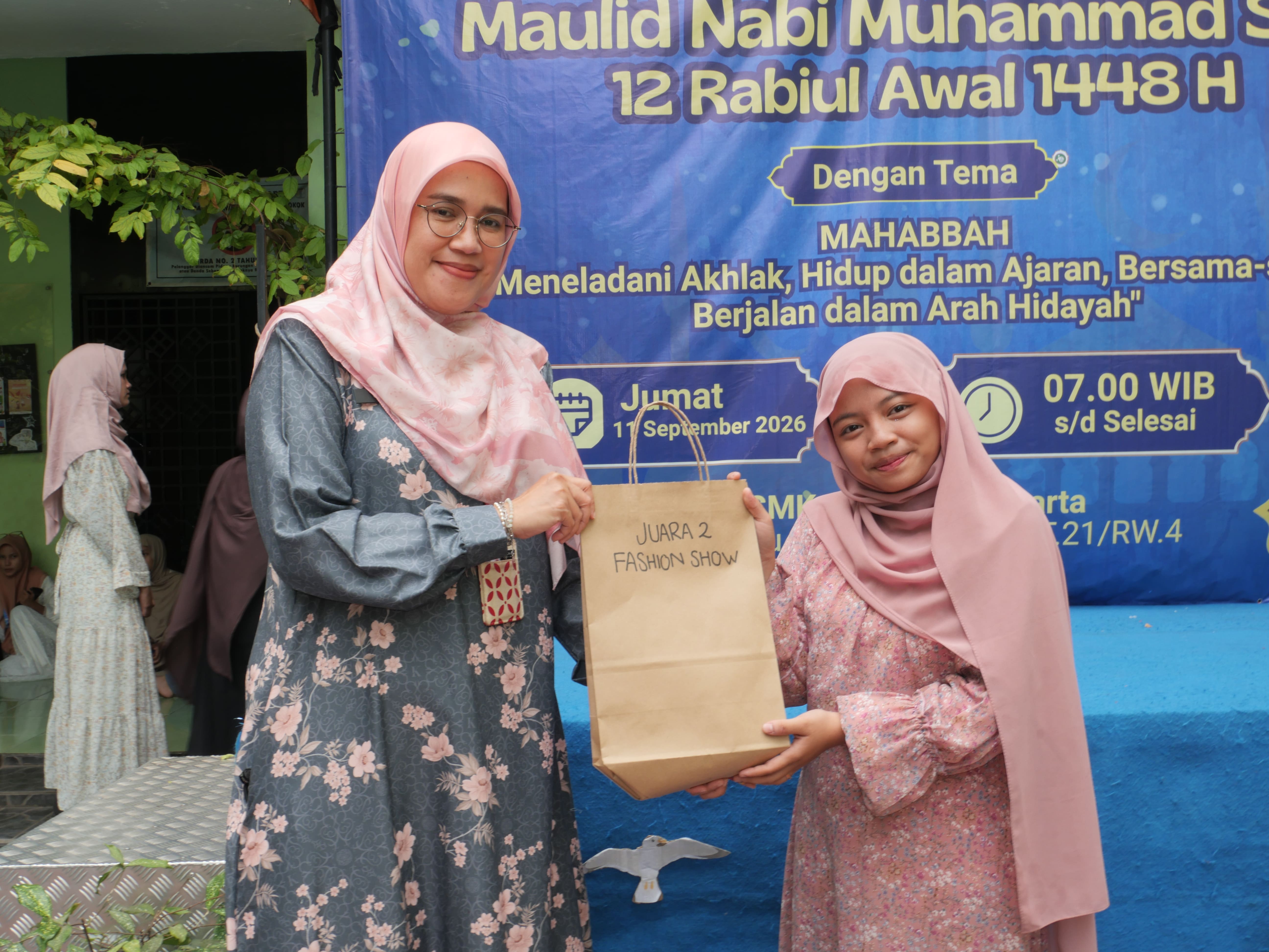 Juara 2 Lomba Fashion Show: Cinta XI BR